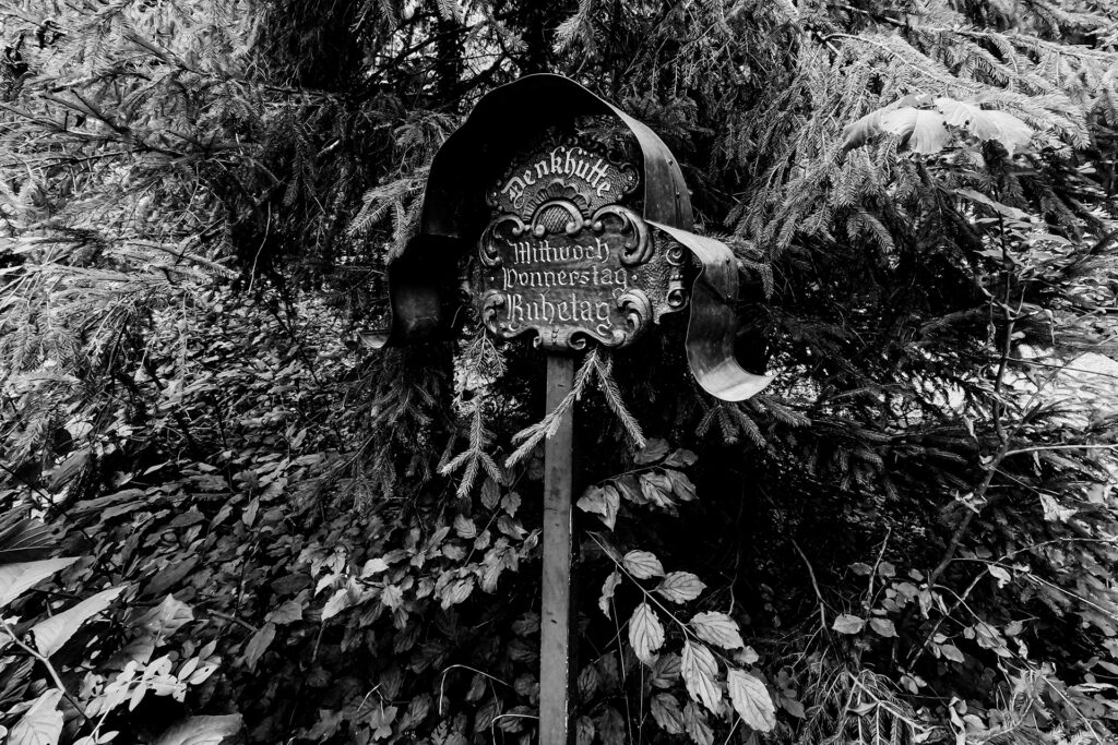 Schild, Denkhütte, Gesellschaft, Nachdenken, Plädoyer